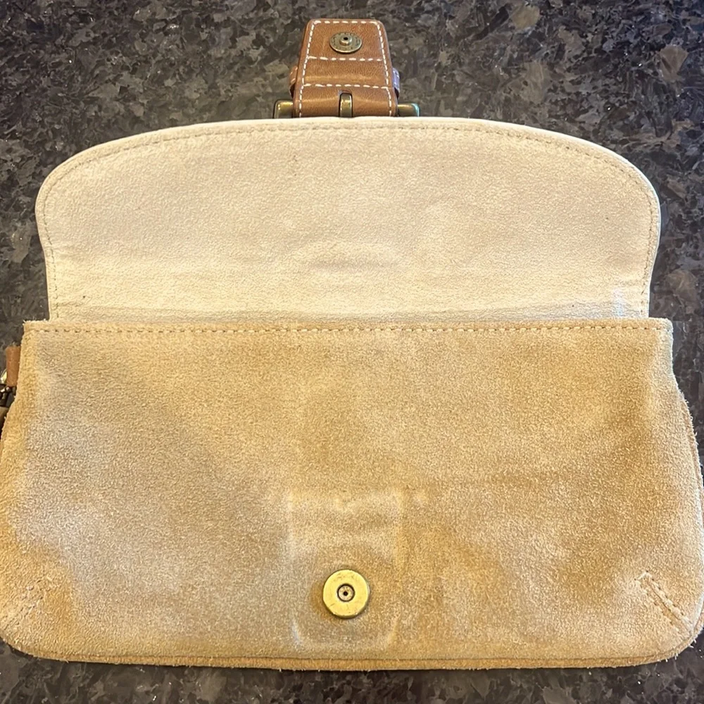 Coach wristlet - Picture 5 of 6